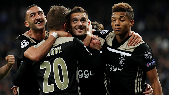 Ajax, Real Madrid'i 4-1 yenerek Şampiyonlar Ligi'nde çeyrek finale yükseldi.