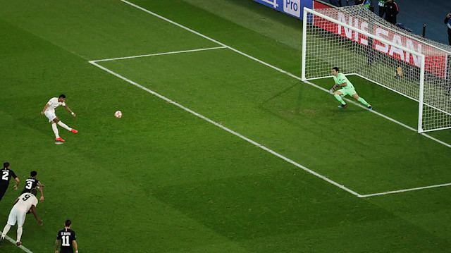 Rashford, PSG maçının duraklama dakikalarında kazanılan penaltıyı gole çevirdi.