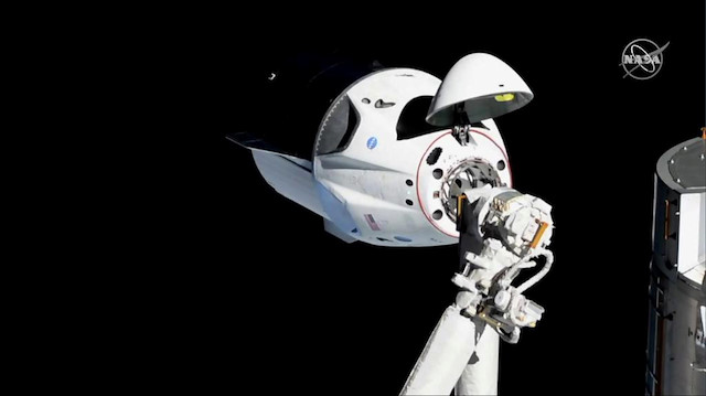 Space X Crew Dragon kapsülü 6. günün sonunda UUİ'den ayrılarak Dünya'ya dönüyor. 