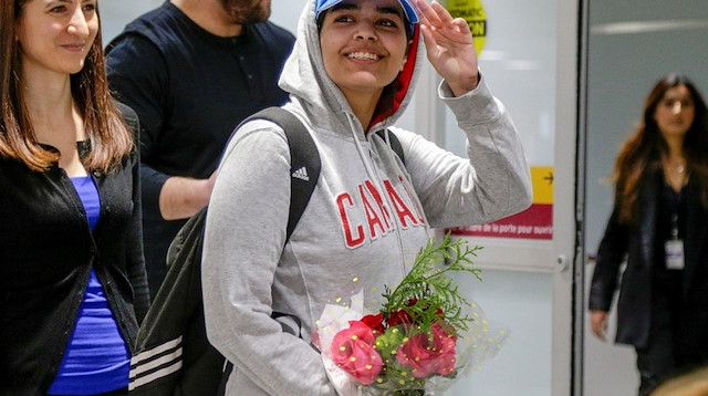 ​بالصور... إطلالة جريئة للفتاة السعودية رهف القنون في شوارع كندا