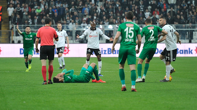 Beşiktaş'ın Konyaspor'u 3-2 mağlup ettiği maçı hakem Ali Palabıyık yönetti.  