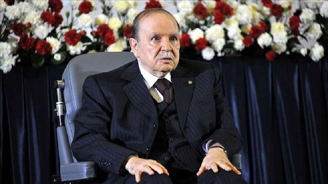 Cezayir'in 82 yaşındaki Cumhurbaşkanı Abdulaziz Buteflika karşıtları sokakları bırakma niyetinde değil. 
