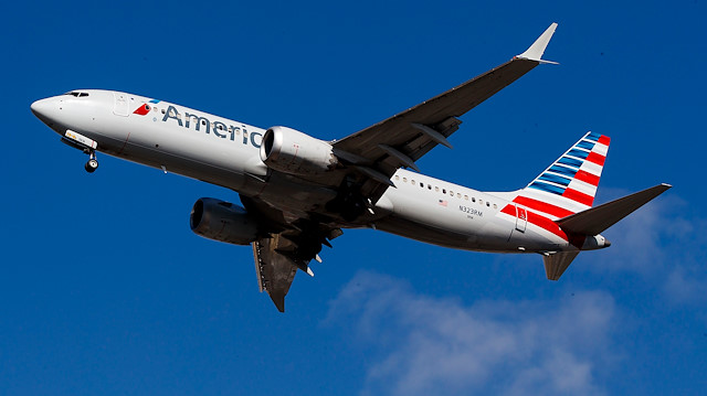 American Airlines'a ait bir Boeing 737-MAX tipi uçak.