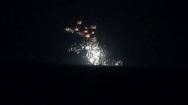  قوات النظام تقصف إدلب بـ 80 قنبلة من الفوسفور الأبيض المحرم دوليًا