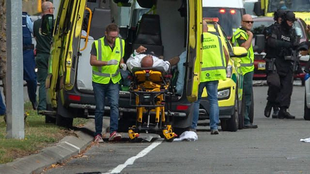 Yeni Zelanda'da iki camiye silahlı saldırı terör saldırısı gerçekleştirildi.   