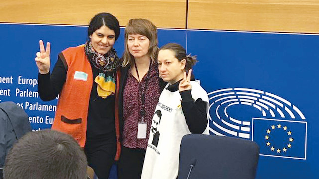 Dilek Öcalan (Solda), Malin Björk (Ortada) ve Eleonora Forenza (Sağda)
