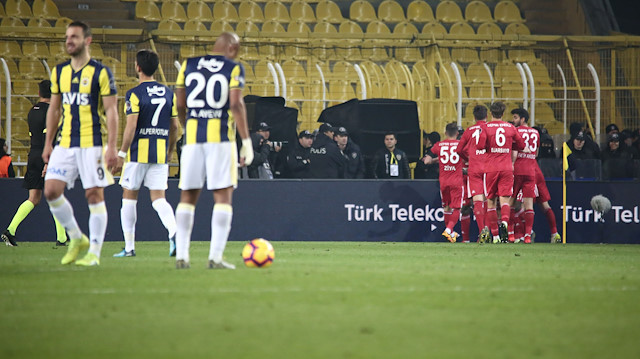 Özer Hurmacı, Sivasspor'u Fenerbahçe karşısında 1-0 öne geçiren golü attı.