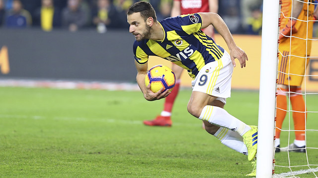 İspanyol golcü Roberto Soldado, Fenerbahçe'nin eşitlik golünü attı.
