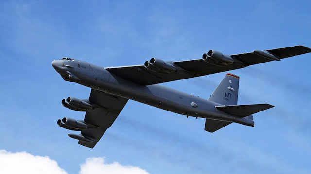 Nükleer bomba taşıyan B-52H tipi uçak