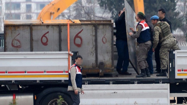 MİT tırları durdurularak, askerler tarafından aranmıştı.