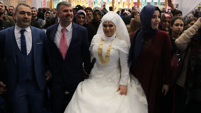 Sedat-Feride Denek çifti, Evlilik Fuarı'nda hayallerini gerçekleştirdi.