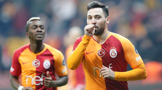 Sinan Gümüş Galatasaray formasıyla 110 resmi maçta 32 gol atıp 16 asist yapma başarısı gösterdi.
