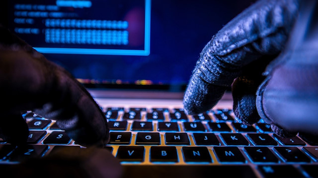 Siber suçlarla mücadele ekipleri tarafından her gün binlerce sosyal medya hesabı inceleniyor. 
