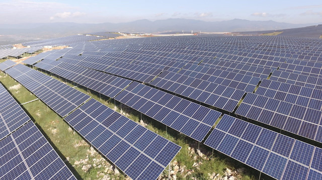 Türkiye elektrik enerjisinin yüzde 50'sini yerli ve yenilenebilir enerjiden temin ediyor.