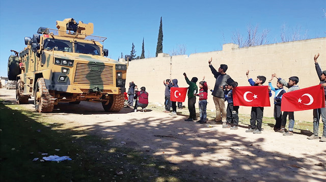 Mehmetçik, İdlib'de sevgi gösterileriyle kaşılanmıştı.