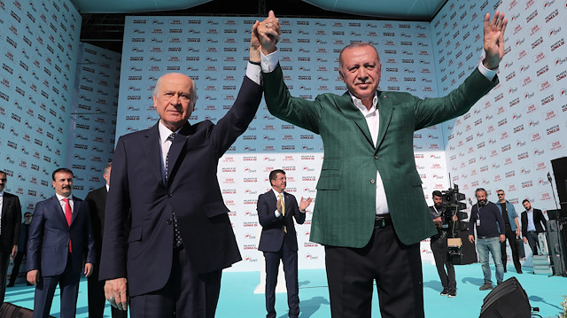 AK Parti ve MHP ilk ortak mitingini 17 Mart tarihinde İzmir'de yapmıştı.