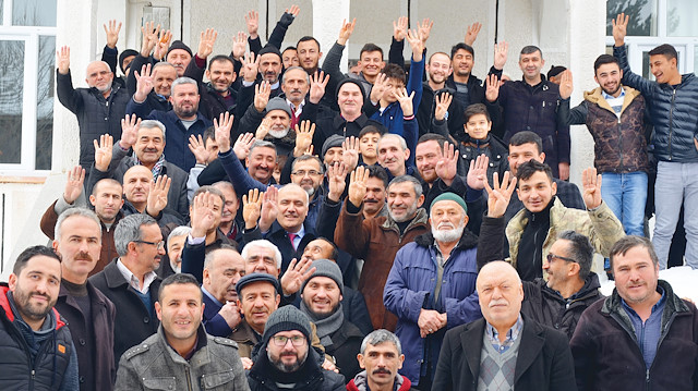 Cumhur İttifakı’nın belediye başkan adayı AK Partili Süleyman Acar, seçim çalışmalarını sürdürüyor. Acar, sürekli halkla iç içe.