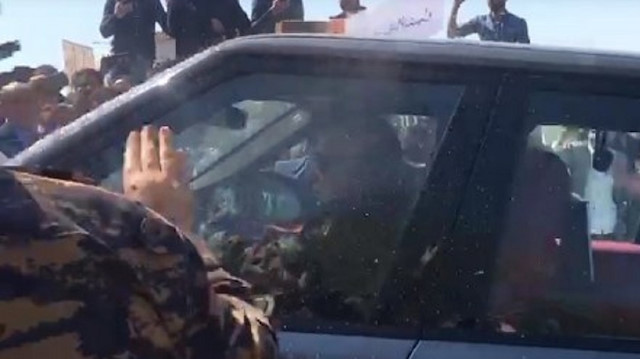 موكب محافط نينوى يدهس اثنين من أقارب ضحايا عبّارة الموصل