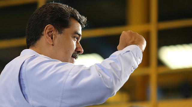 Maduro, Santander Köprüsü'ndeki konteyner sayısının artırılması emrini verdi.