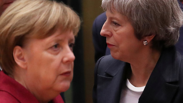 Merkel, Başbakan May'i burada taleplerinde desteklemek istediklerini belirterek, "Yoğun ve başarılı bir akşamdı" değerlendirmesinde bulundu.