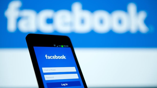 Facebook'tan 'sinir bozucu' açıklama: 'Şifreleriniz düz metin halinde'