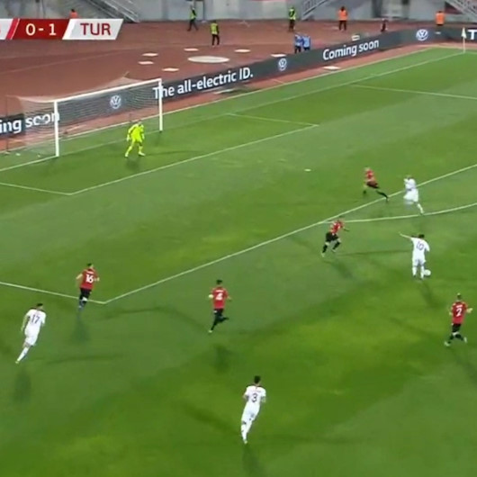 Hakan Çalhanoğlu'ndan muhteşem gol