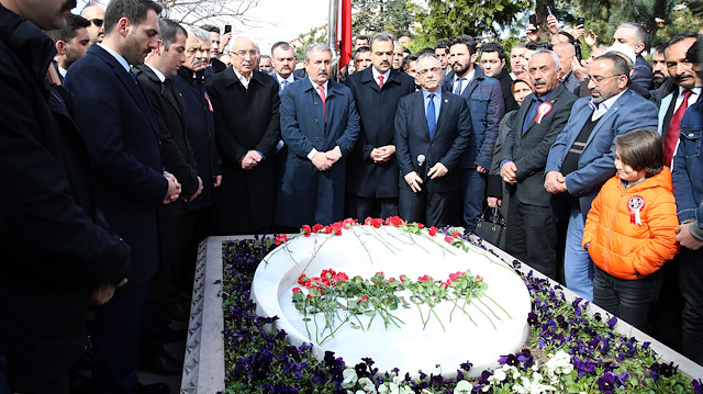 Muhsin Yazıcıoğlu'nun mezarı başında anma töreni düzenlendi.