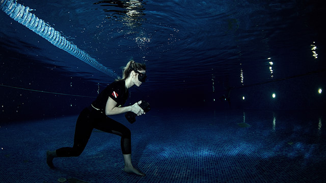 تركيّة تستعد لتسجيل رقم عالمي جديد في السير تحت الماء