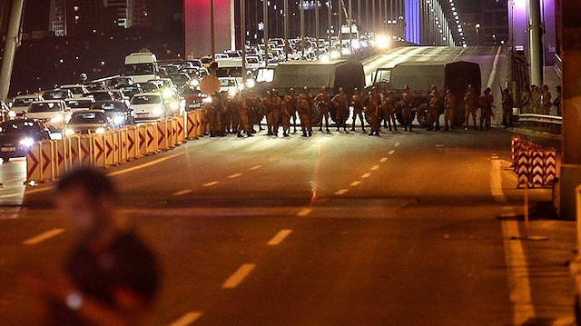 15 Temmuz darbe girişimi sırasında bir grup cuntacı asker köprüleri kapatmıştı. 