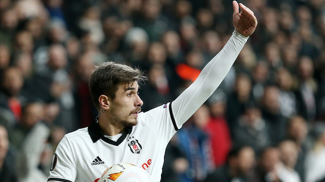 22 yaşındaki Dorukhan Toköz bu sezon Süper Lig'de çıktığı 14 maçta 3 gol atarken 1 de asist yaptı.