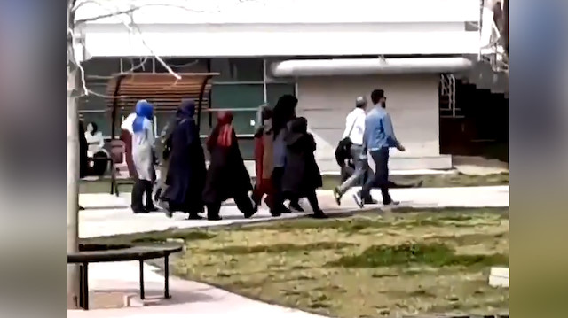 Üniversite kampüsünde başörtülü öğrencilere hakaret