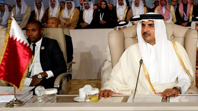 بشكل مفاجئ...أمير قطر يغادر تونس قبل إلقاء كلمته في القمة العربية ما القصة؟