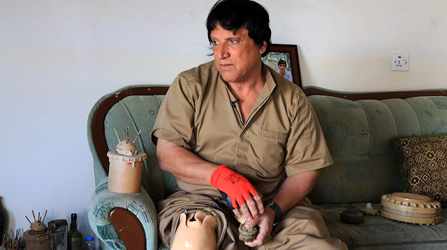 " هوشيار علي".. عراقي يكرس حياته لتنظيف الألغام الحدودية
