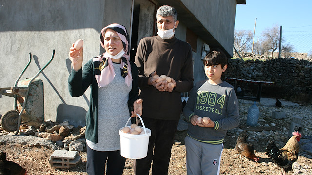 Mardinli Serhat ve Sibel Daş çifti, evlenip yeni bir hayata adım attıktan sonra Malatya'daki şehir yaşantılarını geride bırakıp ilçenin kırsal mahallelerinden Tavuklu'ya yerleşti.