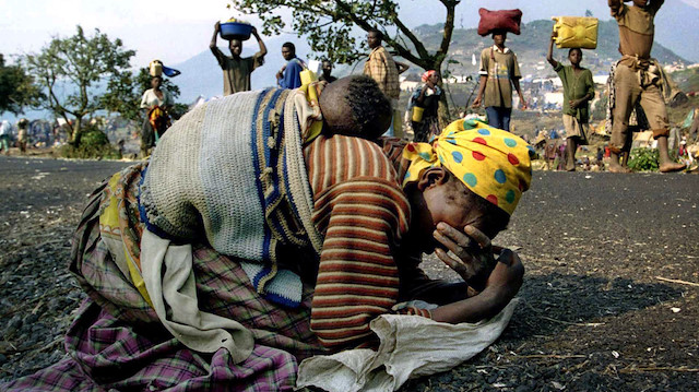 100 gün süren katliamda 800 binden fazla Tutsi hayatını kaybetmişti.
