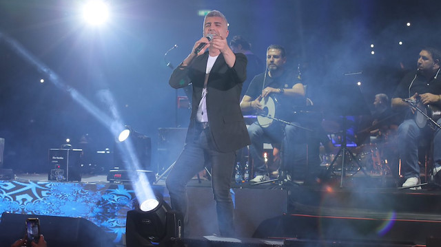 Özcan Deniz'in İsrail konserine tepki yağdı
