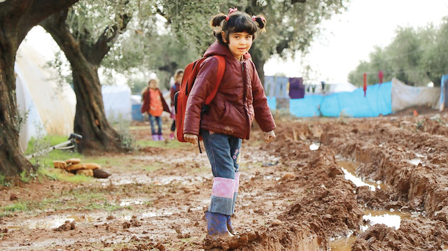 Onbinlerce mülteci olağanüstü zor şartlarda yaşam mücadelesi veriyor.