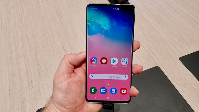 Samsung'un yeni amiral gemisi Galaxy S10'lar da kullanılan ultrasonik parmak izi sensörünün parmak izi içerisindeki kan akışını algıladığı ifade edilmilşdi.