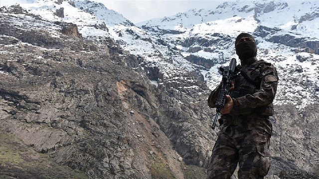 Hakkari dağlarında nöbet tutan özel harekat polisi