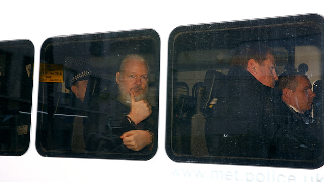 Wikileaks belgelerini yayınlayan Julian Assange.