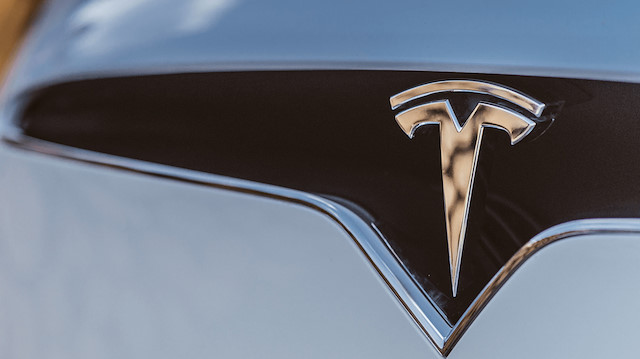 Güneş enerjili karavan Tesla Model S üzerine inşa edilecek.