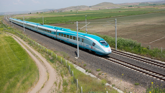 Türkiye'nin hızlı tren ağı gelişiyor.