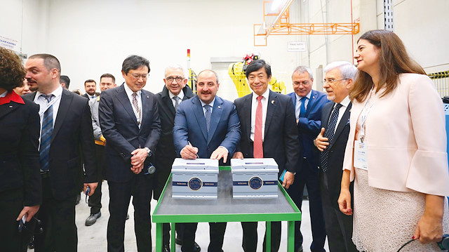 Bakan Varank, Manisa Organize Sanayi Bölgesi’ndeki İnci GS Yuasa’nın yeni nesil akü fabrikasının açılışına katıldı.