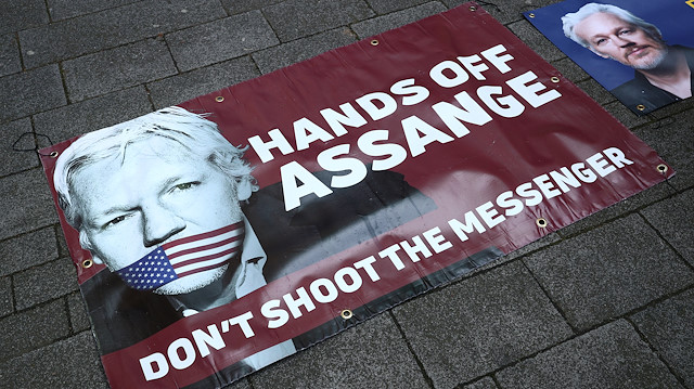 Assange 'depremi' devam ediyor: Bağlantılı olduğu iddia edilen bir kişi daha gözaltında