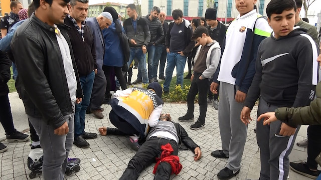 Karısını döven Mehmet Yayla bacağından bıçaklandı.