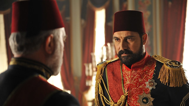 Payitaht Abdülhamid dizinde başrol oynayan Bülent İnal.  