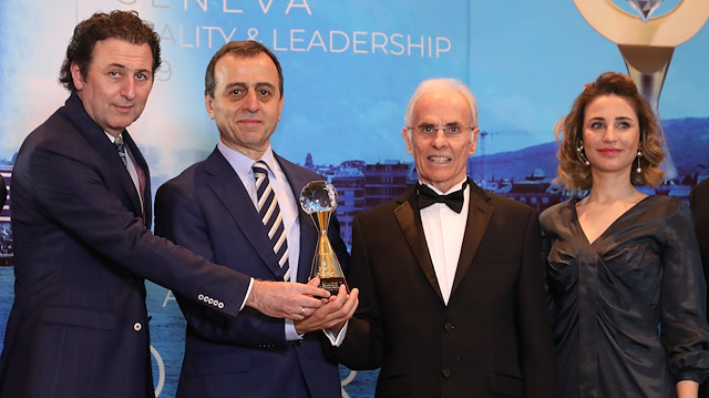 "Uluslararası Kalite Ödülü” İstanbul Akvaryum Yönetim Kurulu Başkanı Ali Nuhoğlu, İcra Kurulu Üyeleri Dilek Çapanoğlu ve Sami Milli’ye takdim edildi.