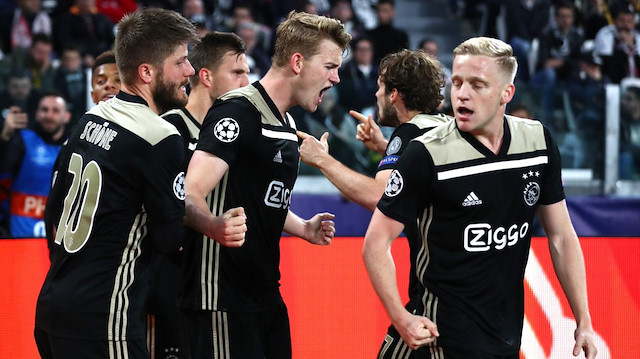 Ajax, 1-1'in rövanşında Juventus'u deplasmanda 2-1 yendi ve Devler Ligi'nde  yarı finale yükseldi.