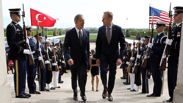البنتاغون يكشف تفاصيل لقاء وزير الدفاع التركي مع نظيره الأمريكي