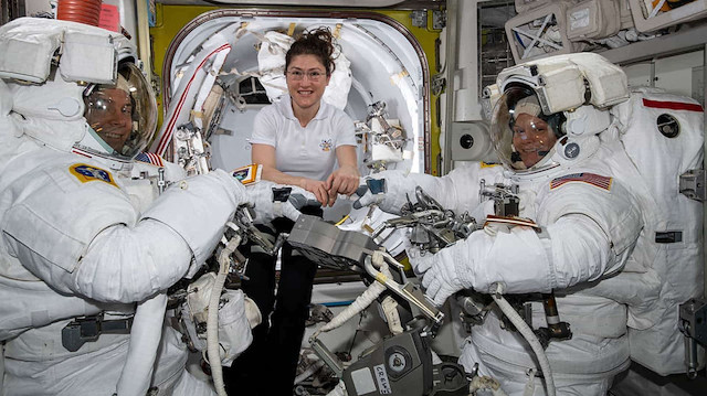 Christina Koch'un istasyonda en uzun süre kalan kadın astronot rekoruna imza atacağı kaydedildi.

